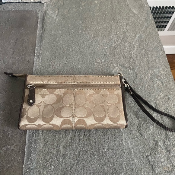 Coach Brown Vintage Signature Monogram Wristlet - Picture 9 of 12